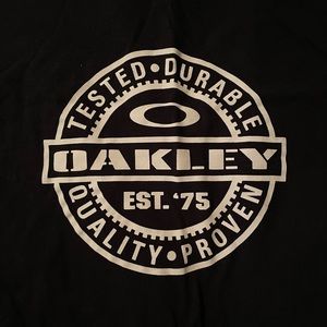 Oakley black tshirt size Xl logo tee
